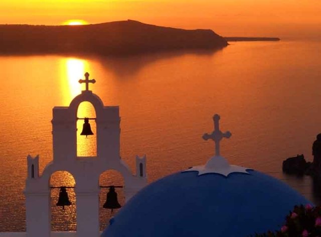 Santorini tour with Blue Domes